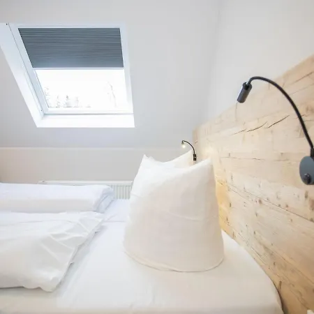 Small In The Sauerland With Balcony Near The Slope In Neuastenberg Апартаменти Вінтерберг